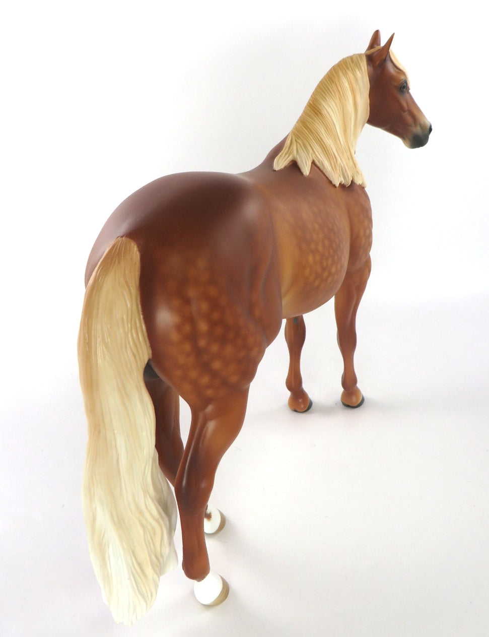 HANOVER-OOAK DAPPLE CHESTNUT ISH MODEL HORSE BY SHERYL LEISURE WHS 19