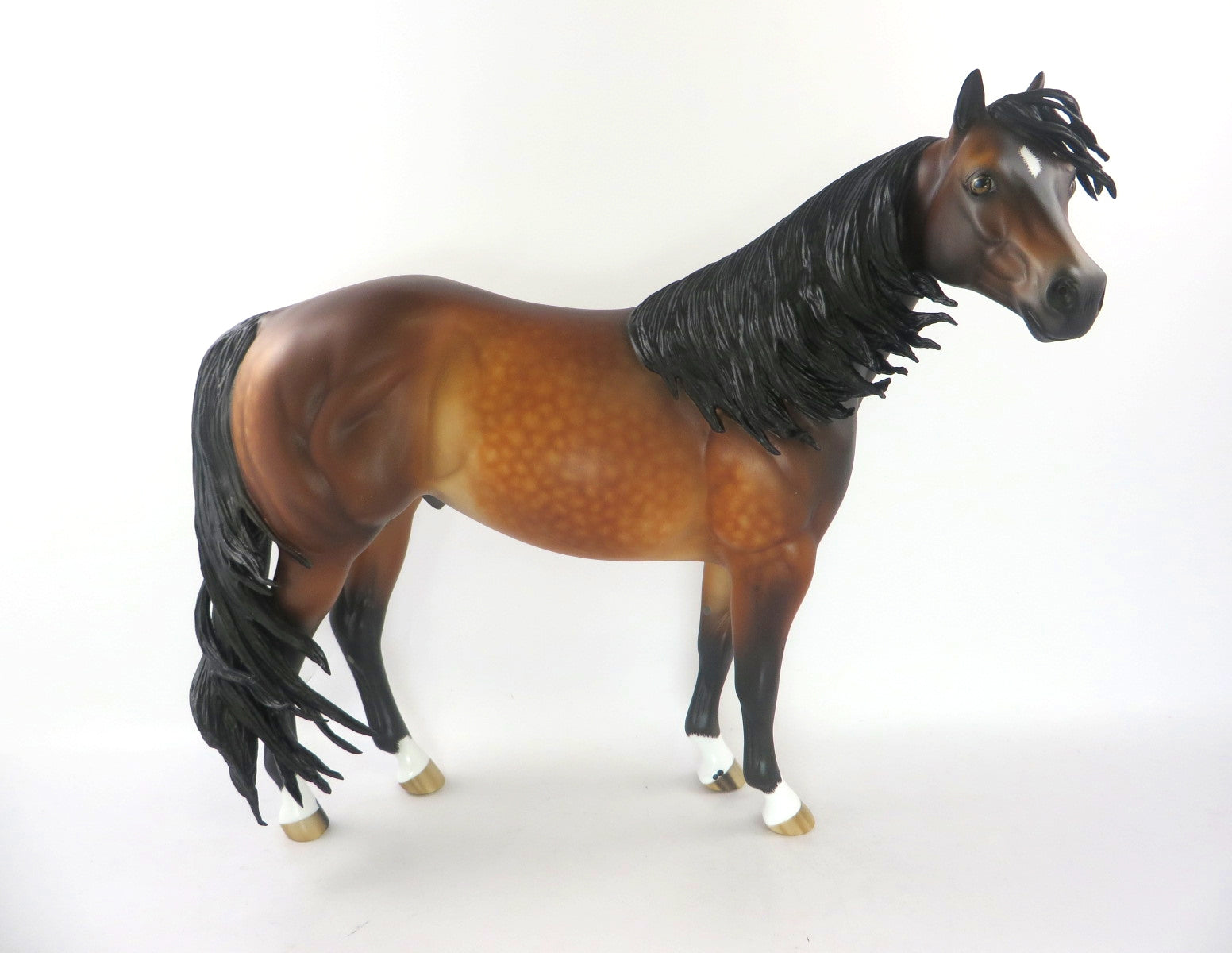HARDY - OOAK BAY ISH MODEL HORSE BY SHERYL LEISURE WHS19