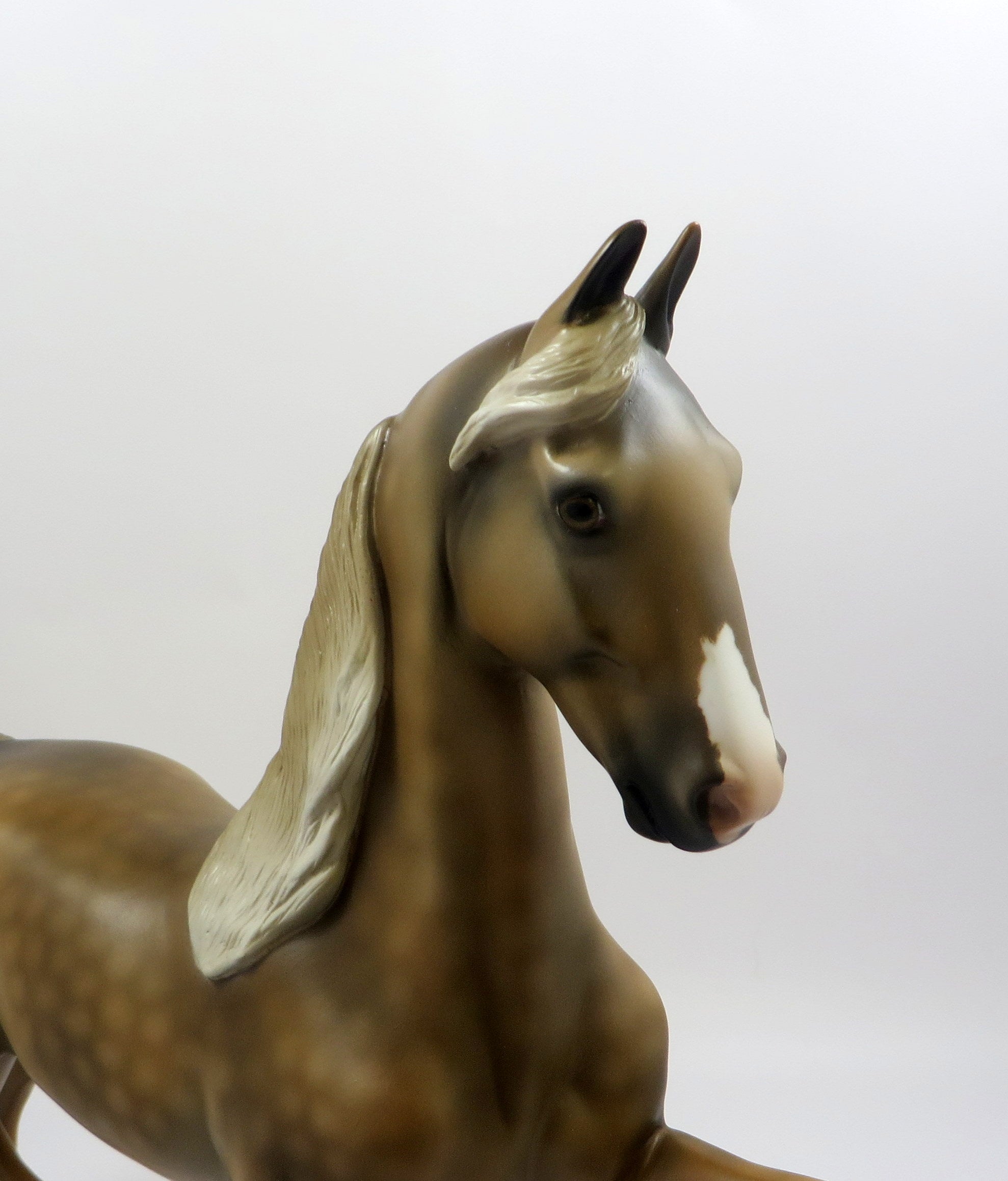 HAZA-OOAK DAPPLED PALOMINO SADDLEBRED MODEL HORSE EQ 19