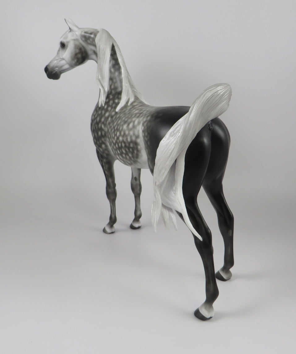 HEARTWOOD-OOAK DAPPLE GRAY ARABIAN MODEL HORSE BY SHERYL LEISURE MM19