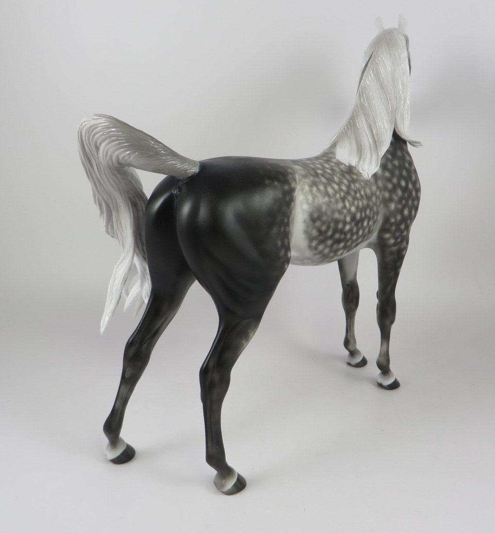 HEARTWOOD-OOAK DAPPLE GRAY ARABIAN MODEL HORSE BY SHERYL LEISURE MM19