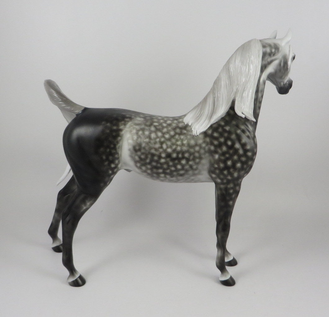 HEARTWOOD-OOAK DAPPLE GRAY ARABIAN MODEL HORSE BY SHERYL LEISURE MM19