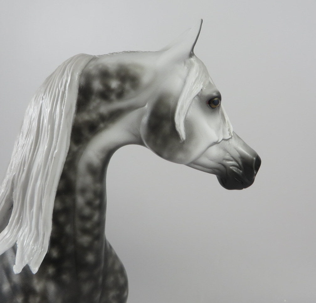 HEARTWOOD-OOAK DAPPLE GRAY ARABIAN MODEL HORSE BY SHERYL LEISURE MM19