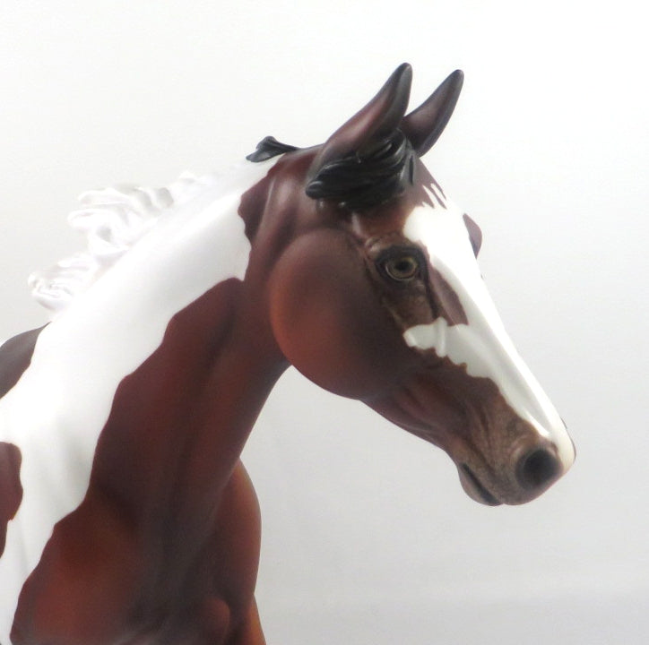HEISMAN LE-6 BAY PINTALOOSA PALOUSE MODEL HORSE SB 20