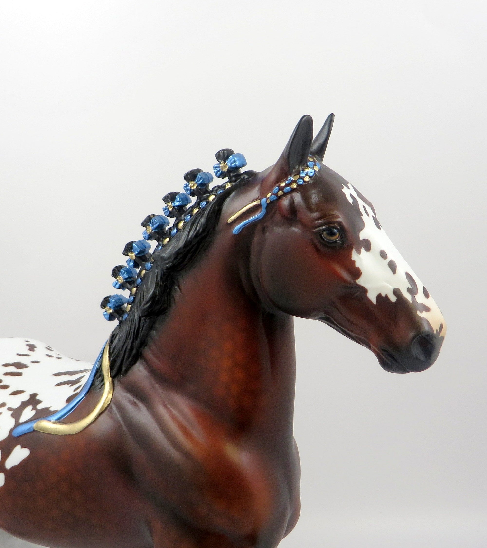 HENRIK-OOAK BAY APPALOOSA TROTTING DRAFTER MODEL HORSE EQ 19