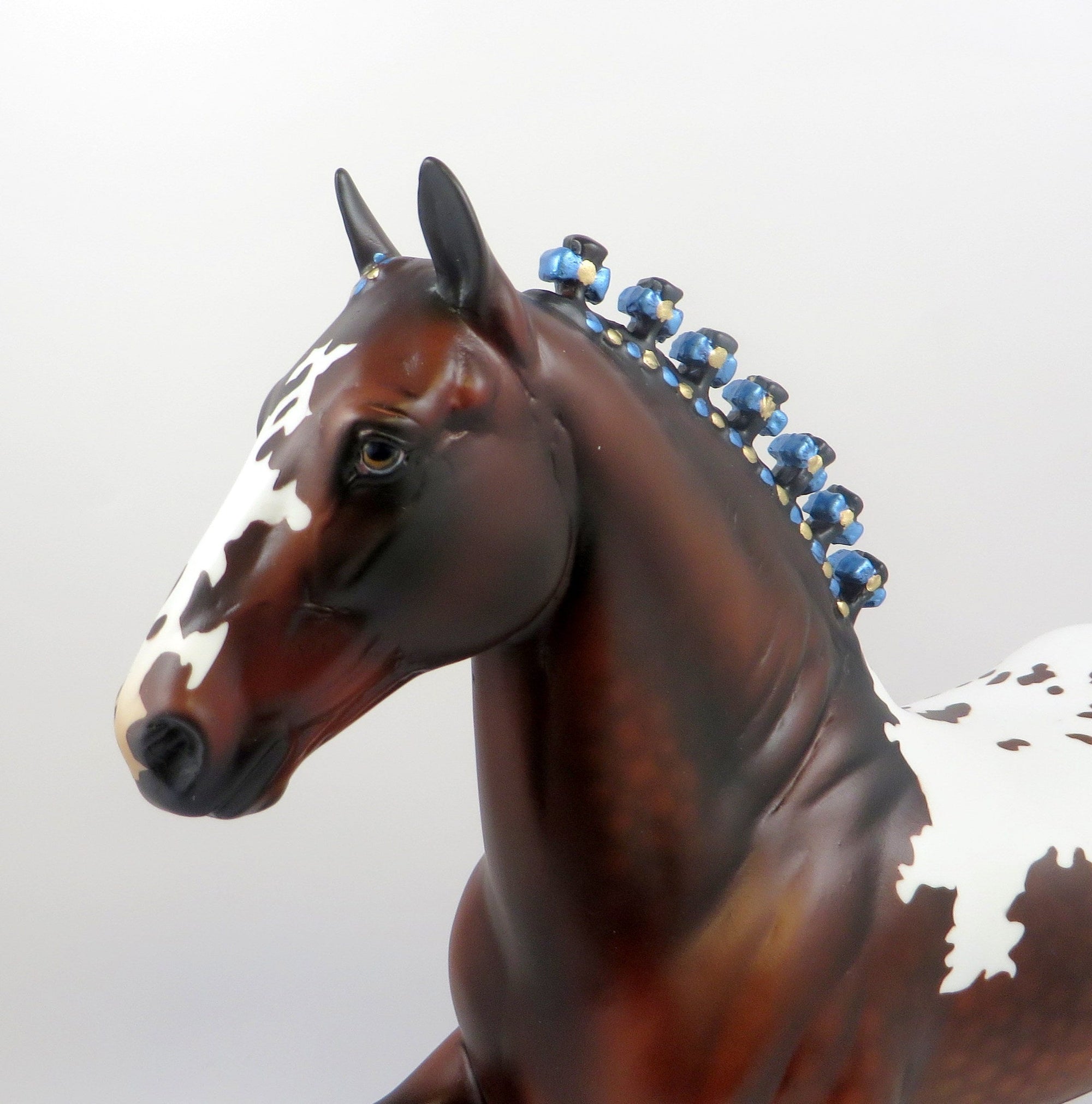 HENRIK-OOAK BAY APPALOOSA TROTTING DRAFTER MODEL HORSE EQ 19