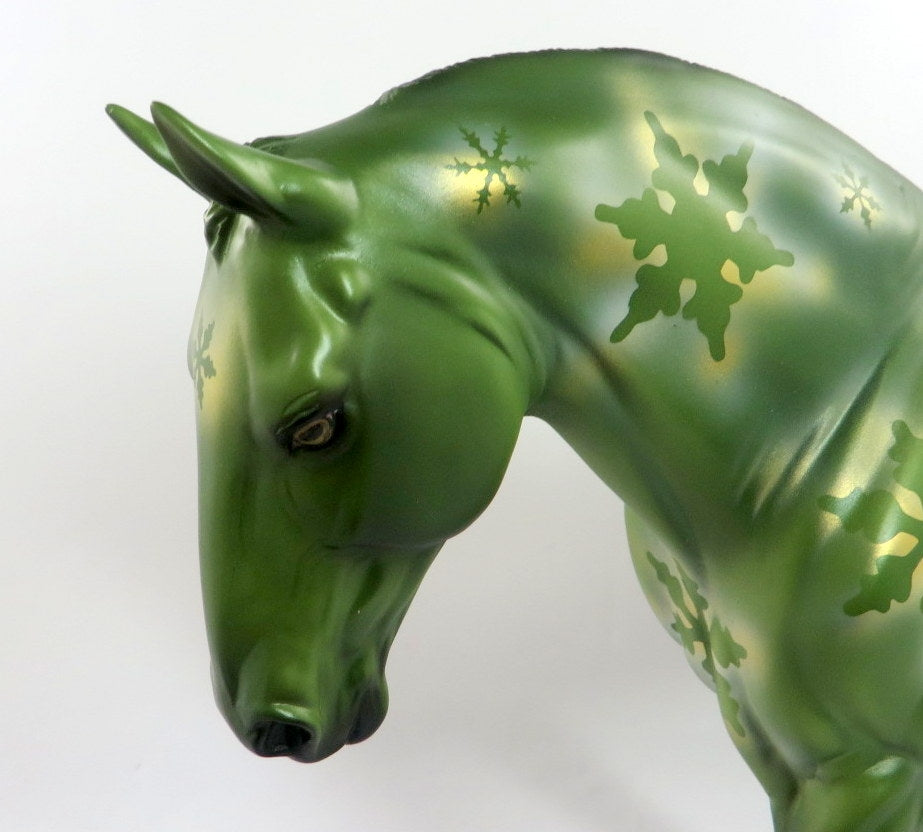 HOLIDAZE - OOAK GREEN SNOWFLAKE  IRISH DRAFT WHS19