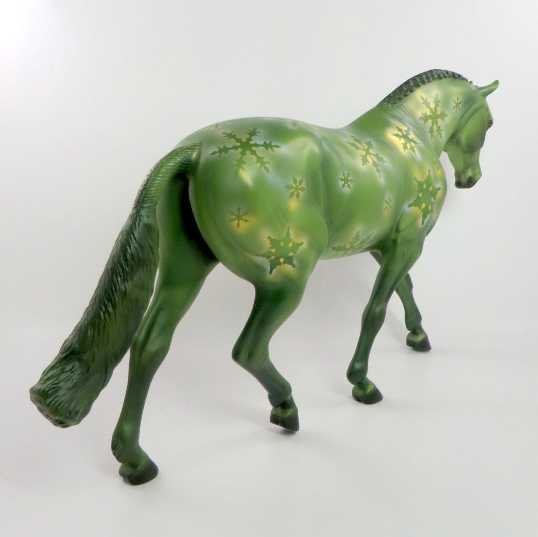 HOLIDAZE - OOAK GREEN SNOWFLAKE  IRISH DRAFT WHS19