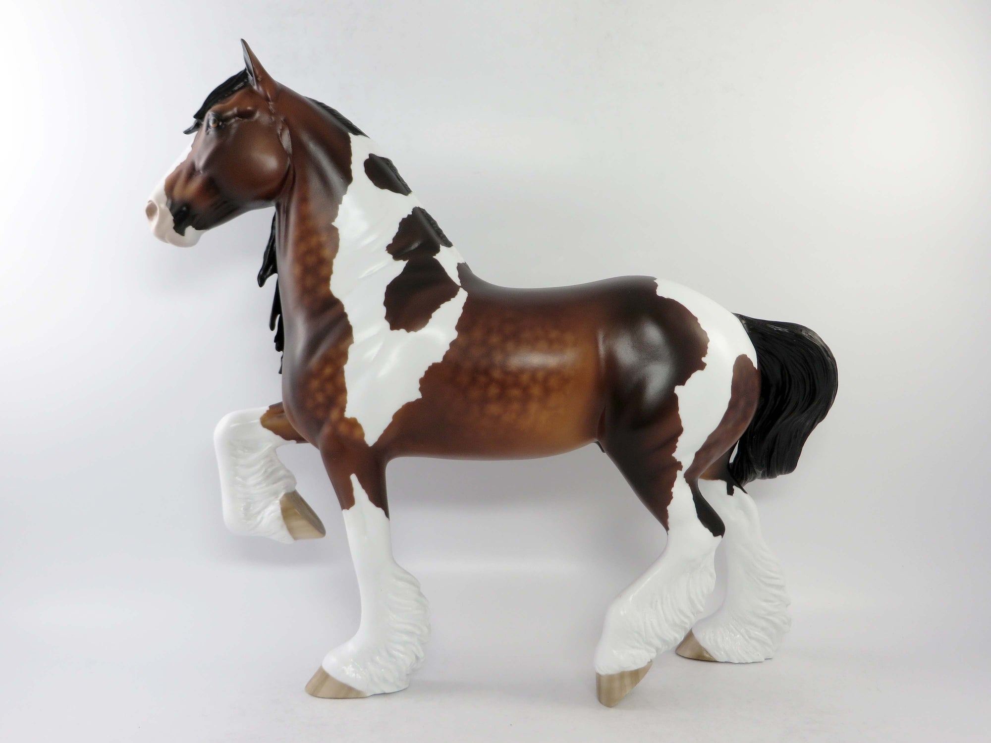 ROCHESTER-LE-4 BAY PINTO TROTTING DRAFTER EQ 2018