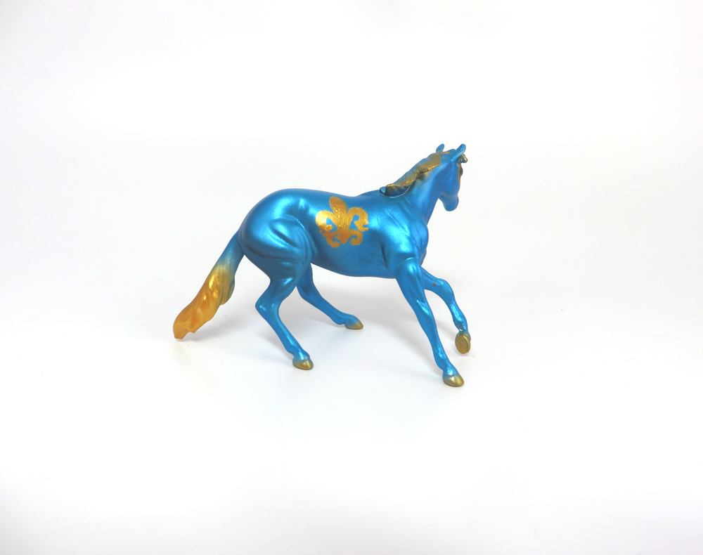 FLUER DE LIS- OOAK MARDI GRAS DECORATOR CALF AND CUTTER CHIPS BY AMANDA HOSTETLER 3-5-19