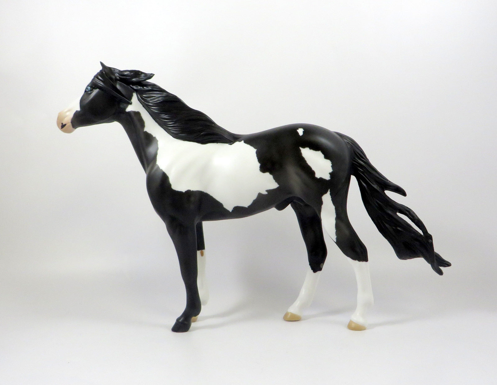 CALIMERO-OOAK BLACK PAINT SPANISH MUSTANG MODEL HORSE 8/5/19