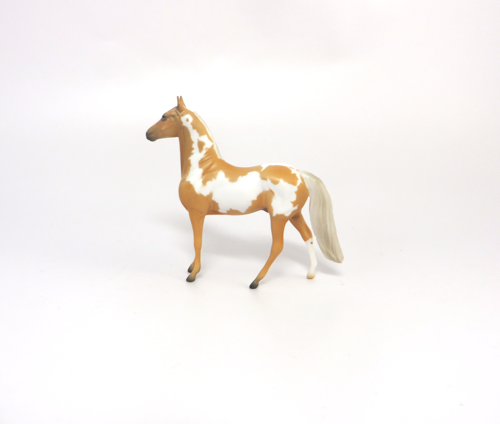 N' AWLINS - OOAK MARDI GRAS DECORATOR MORGAN CHIP MODEL HORSE BY AMANDA  HOSTETLER 3-5-19