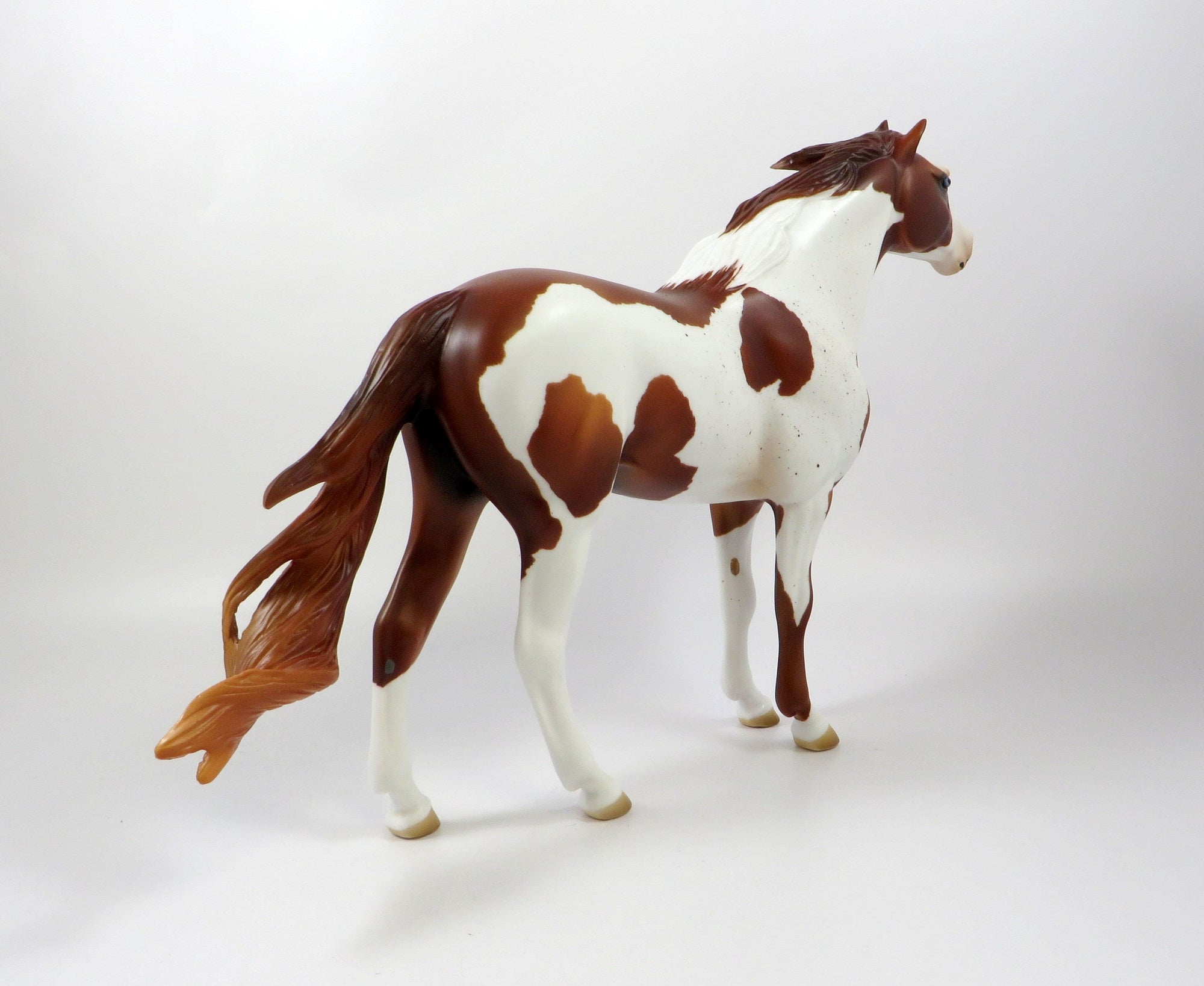 POINT TAKEN-OOAK CHESTNUT OVERO WITH BELTON SPOTTING SPANISH MUSTANG MODEL HORSE 8/5/19