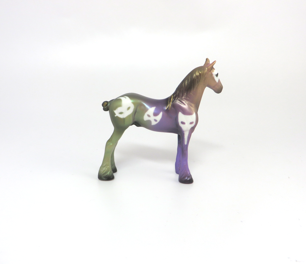 FLAMBEAUX - OOAK MARDI GRAS DECORATOR DRAFTER CHIP MODEL HORSE BY AMANDA HOSTETLER  3-5-19