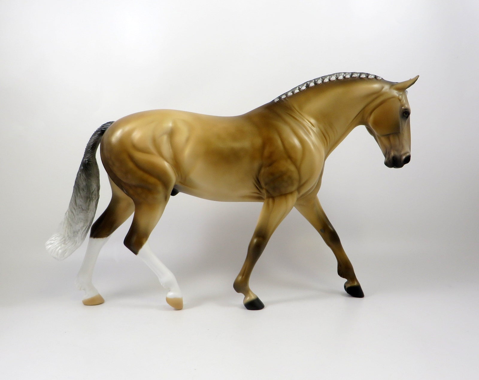 ASPECTS OF LOVE-OOAK SOOTY BUCKSKIN IRISH DRAFT MODEL HORSE 8/5/19