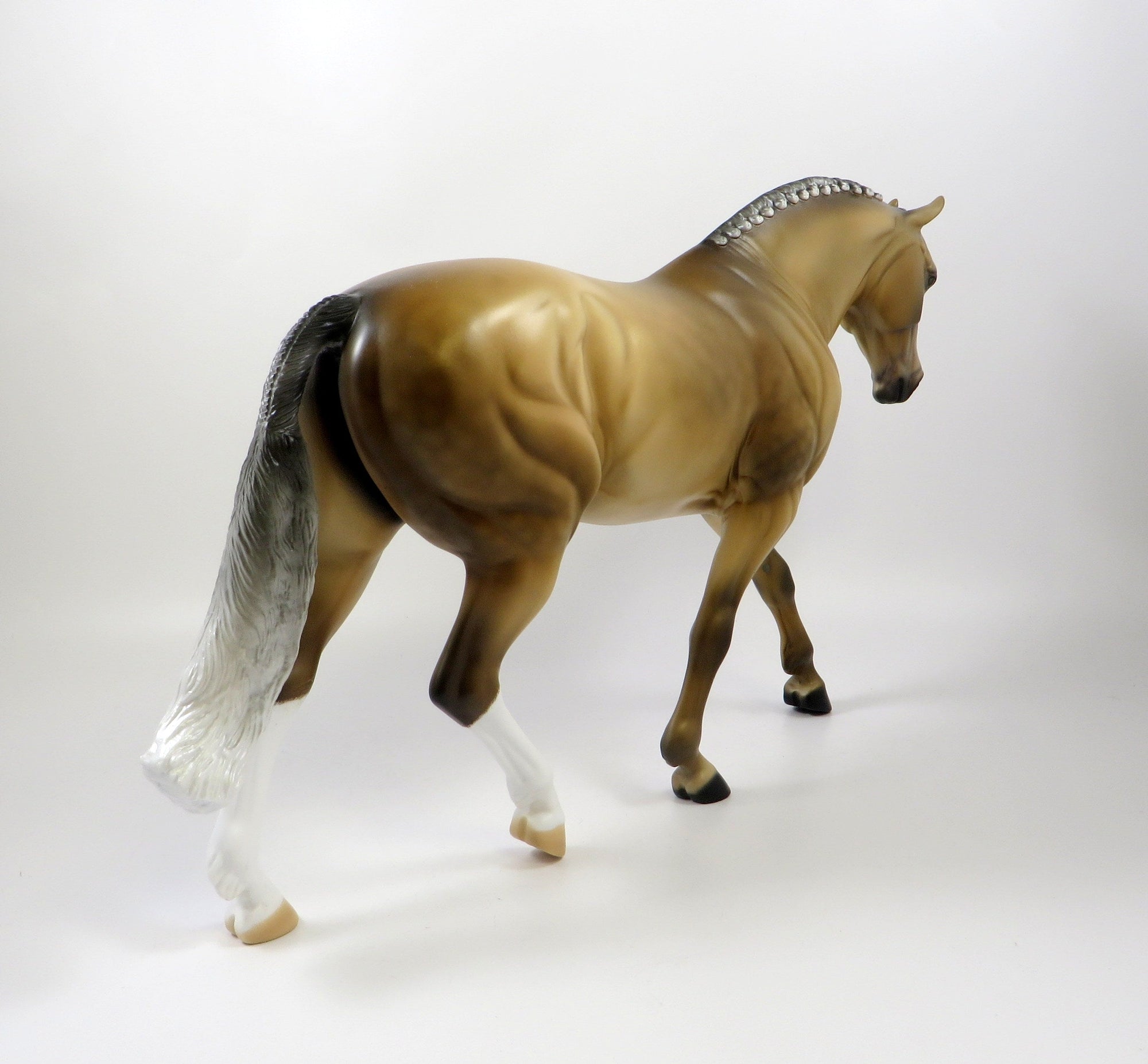 ASPECTS OF LOVE-OOAK SOOTY BUCKSKIN IRISH DRAFT MODEL HORSE 8/5/19