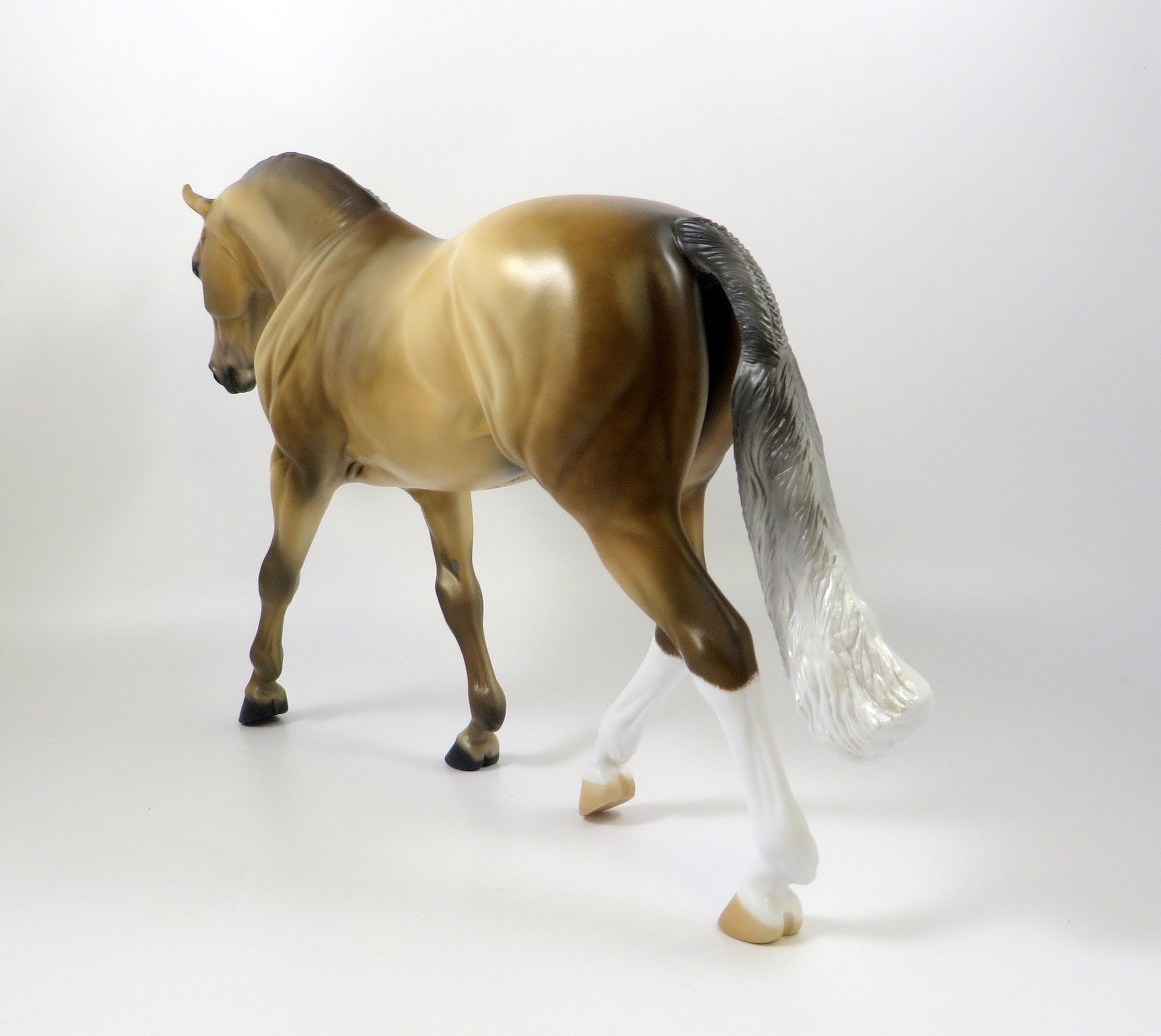 ASPECTS OF LOVE-OOAK SOOTY BUCKSKIN IRISH DRAFT MODEL HORSE 8/5/19