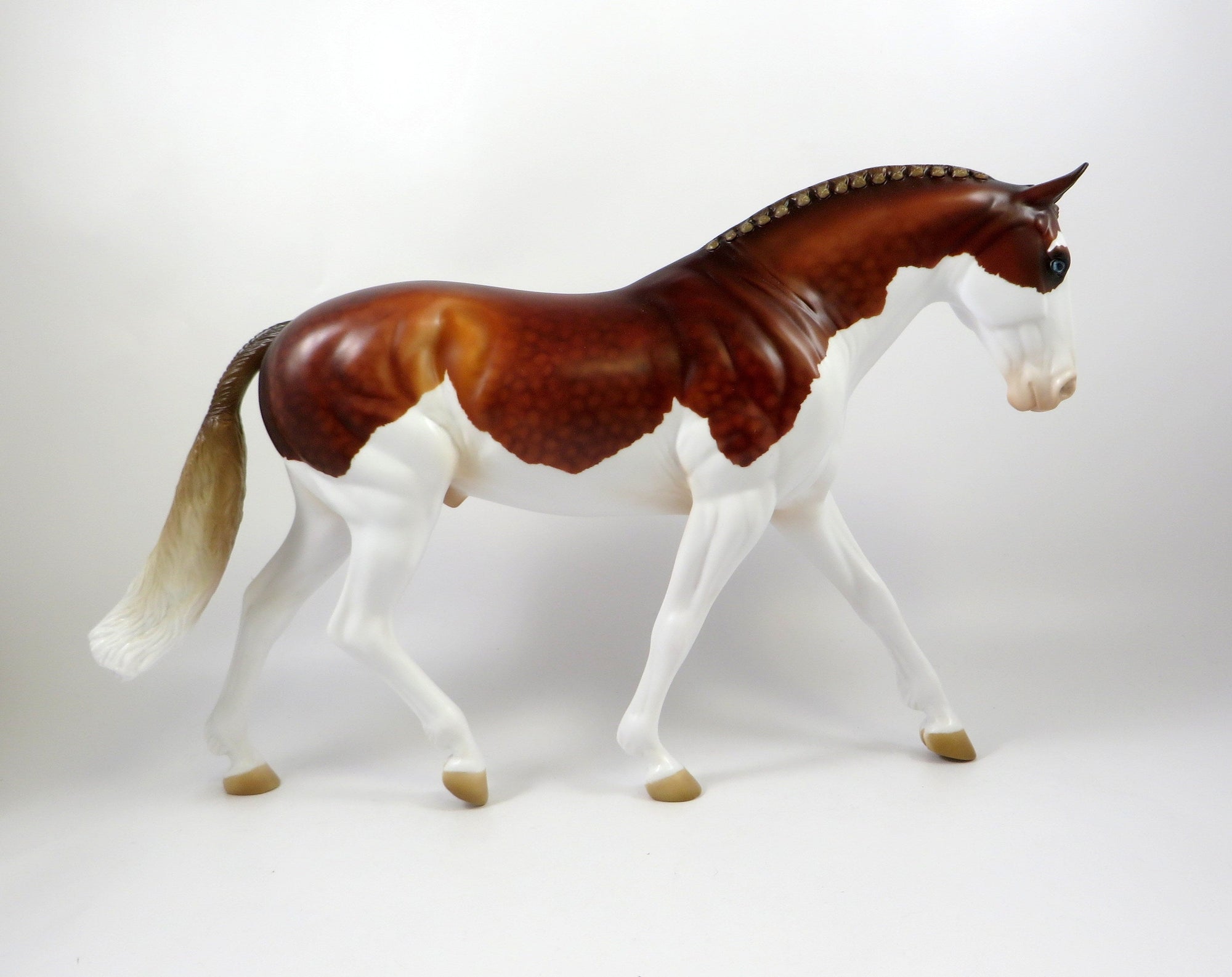 LIGHT THE WAY-OOAK DAPPLE CHESTNUT SPLASH IRISH DRAFT MODEL HORSE 8/5/19
