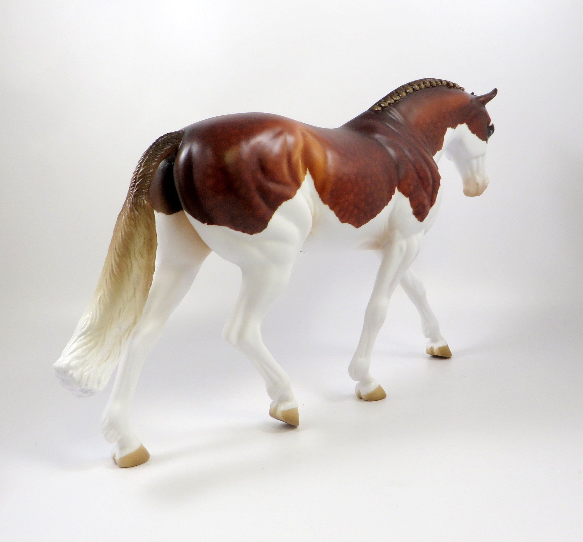 LIGHT THE WAY-OOAK DAPPLE CHESTNUT SPLASH IRISH DRAFT MODEL HORSE 8/5/19