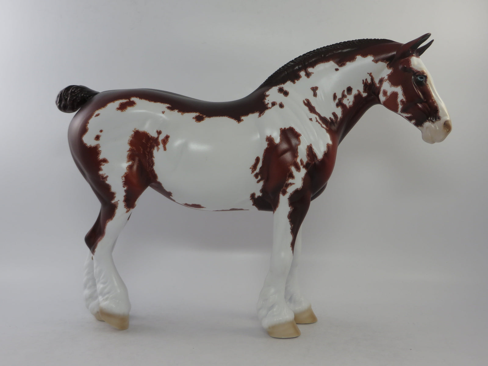 LAURIE JO - OOAK CHESTNUT OVERO HEAVY DRAFT BUNNY MODEL HORSE BY DAWN QUICK EQ 2018
