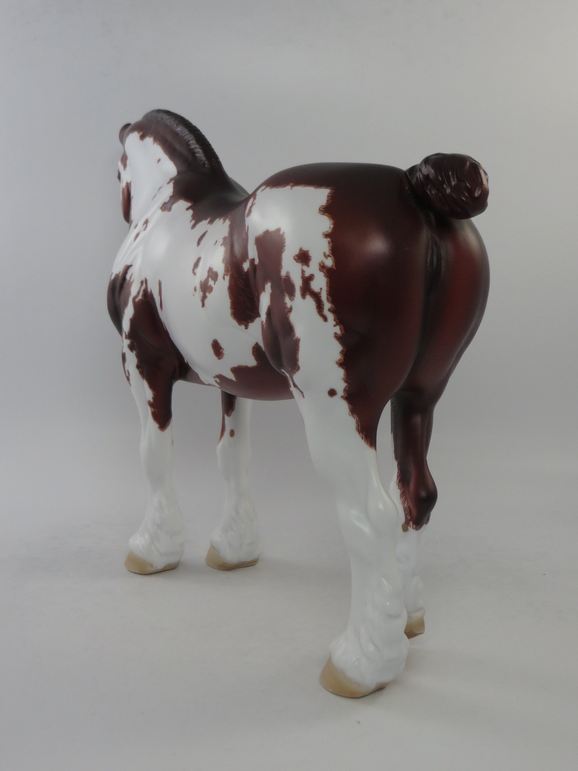 LAURIE JO - OOAK CHESTNUT OVERO HEAVY DRAFT BUNNY MODEL HORSE BY DAWN QUICK EQ 2018