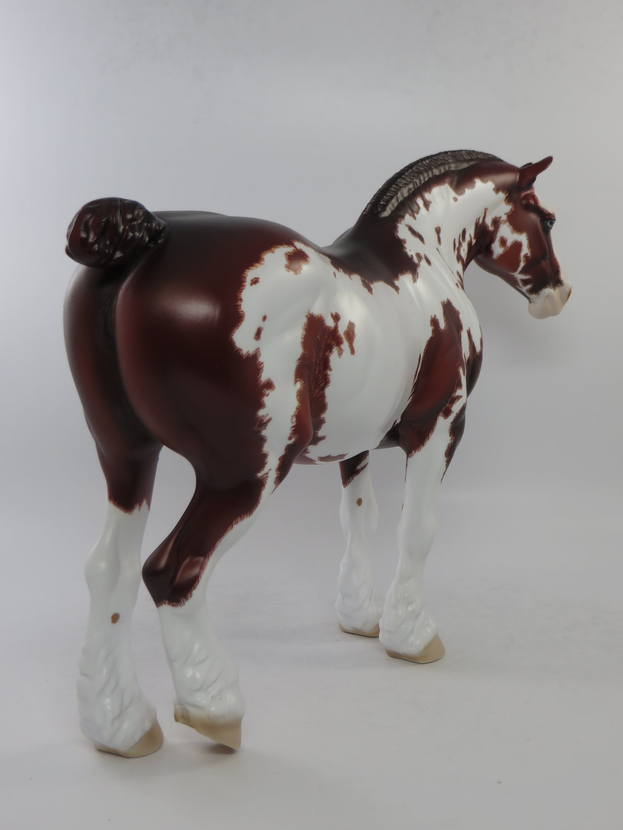 LAURIE JO - OOAK CHESTNUT OVERO HEAVY DRAFT BUNNY MODEL HORSE BY DAWN QUICK EQ 2018