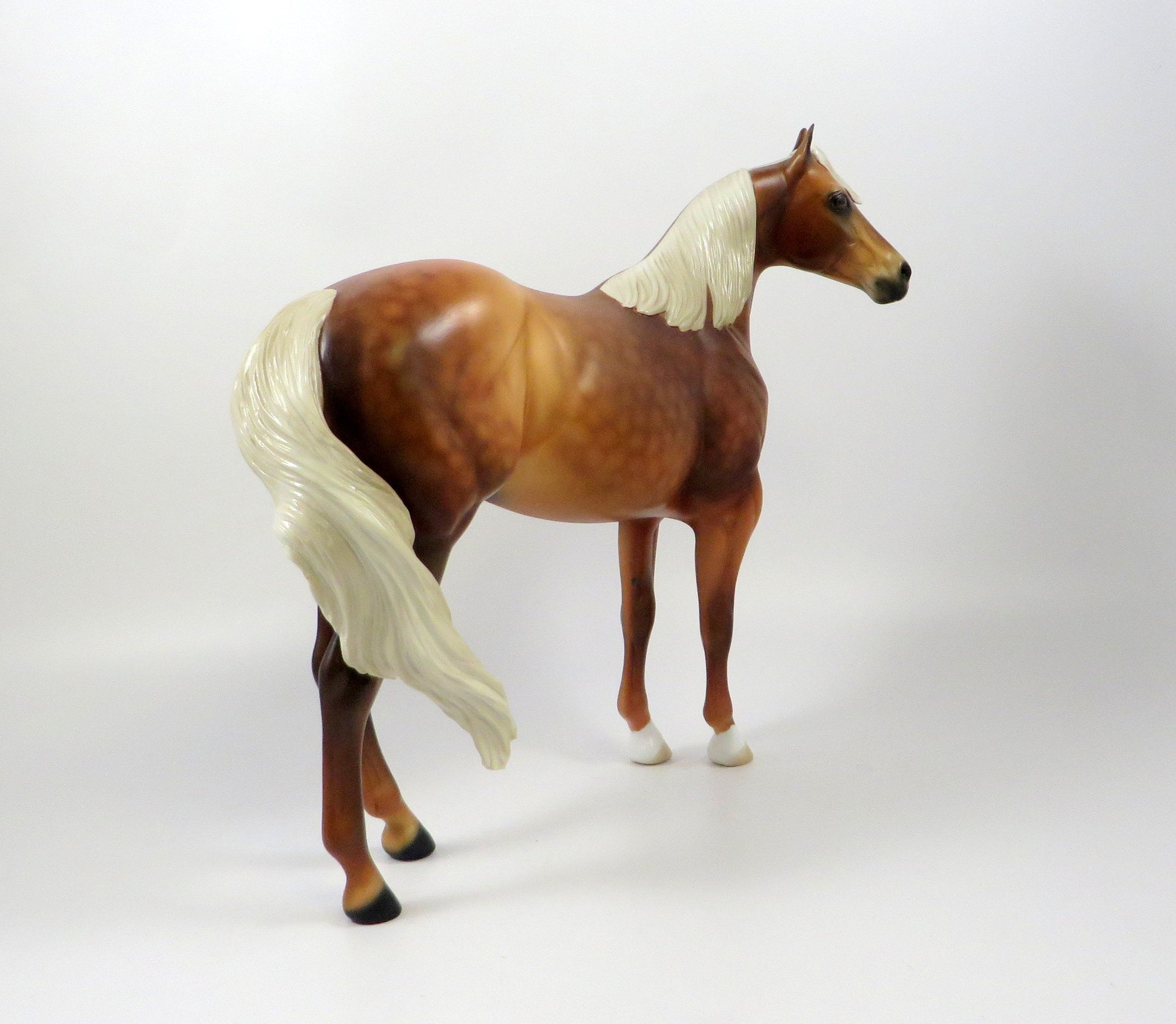 DUNCAN-OOAK CHESTNUT ISH MODEL HORSE EQ 19