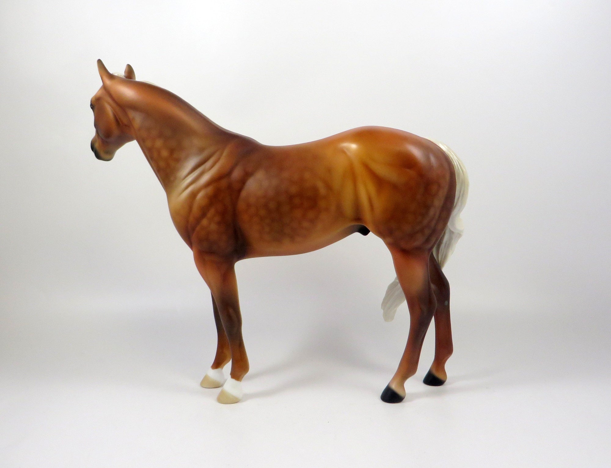DUNCAN-OOAK CHESTNUT ISH MODEL HORSE EQ 19