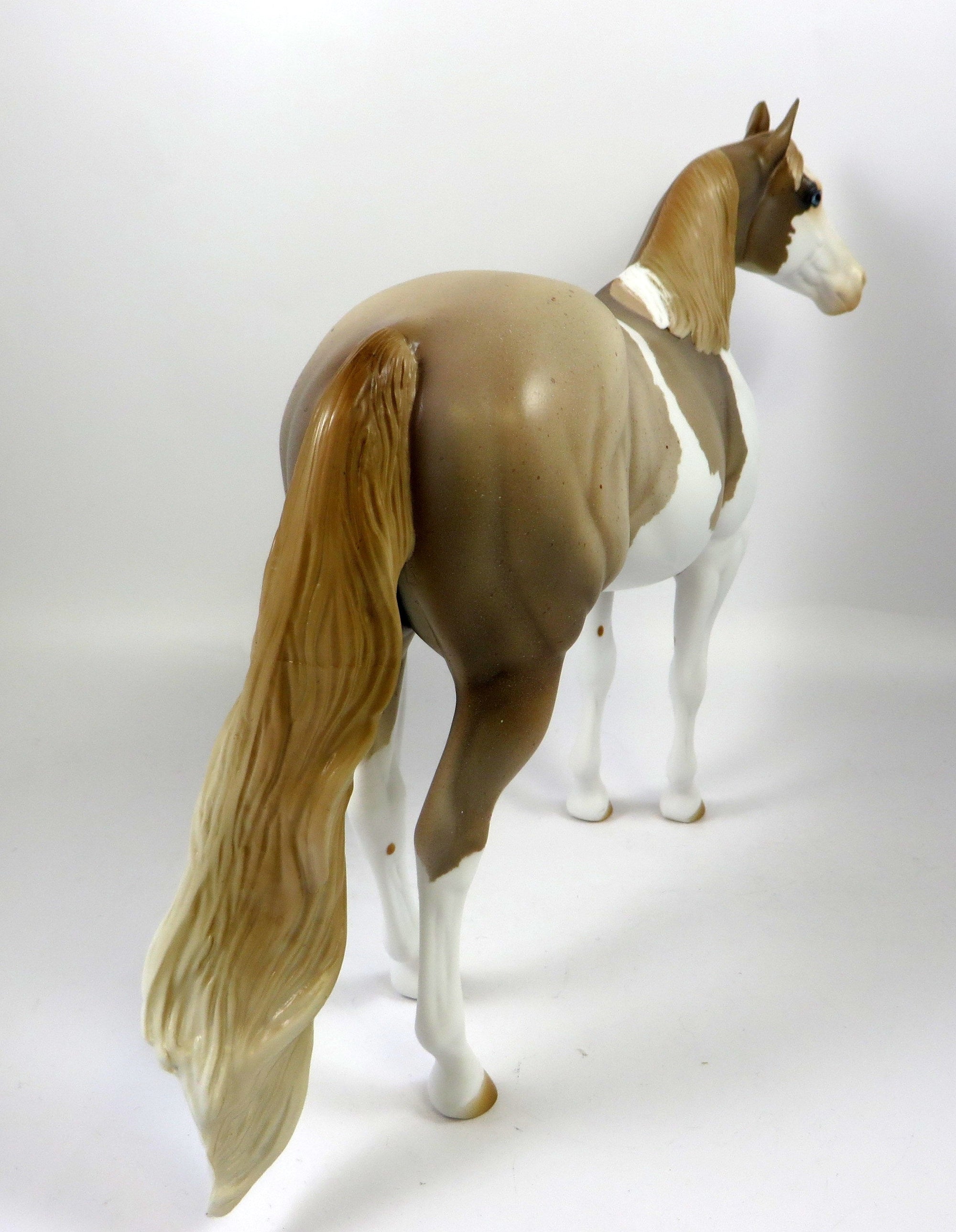 ICE CREAM SOCIAL-LIGHT CHESTNUT PINTO ISH MODEL HORSE 8/14/19