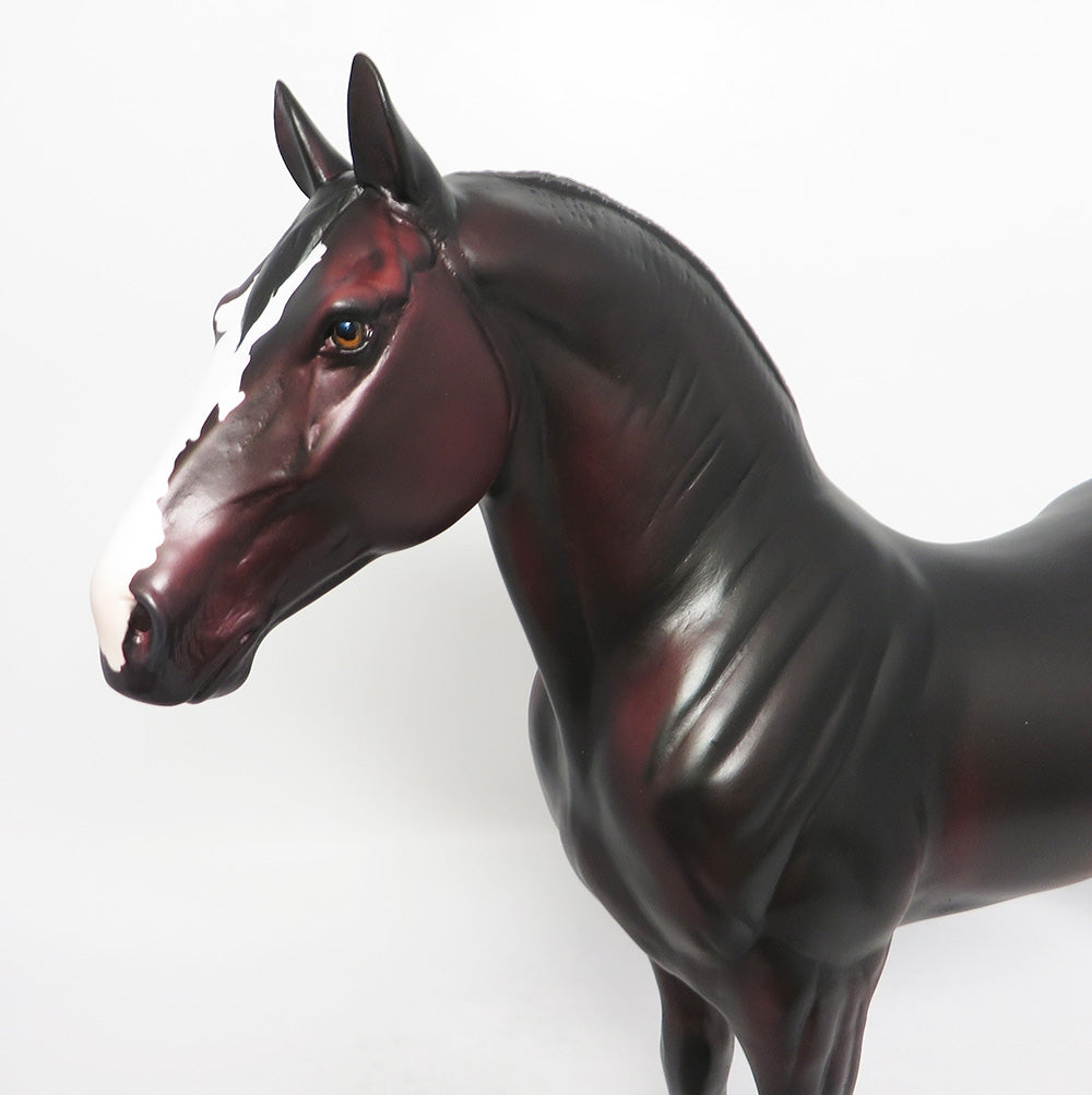 PRINCE-OOAK BAY STANDING DRAFT MODEL HORSE EQ 2018