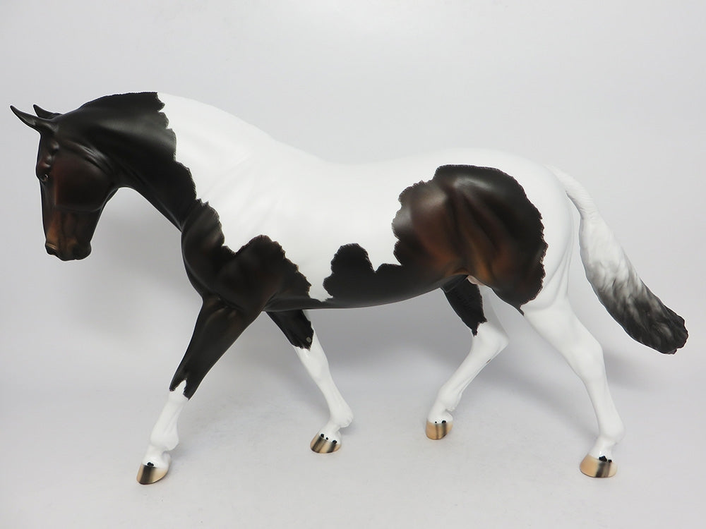 DOOBIE-OOAK ETCHED BAY PINTO IRISH DRAUGHT MODEL HORSE BY CARRIE KELLER EQ 2018