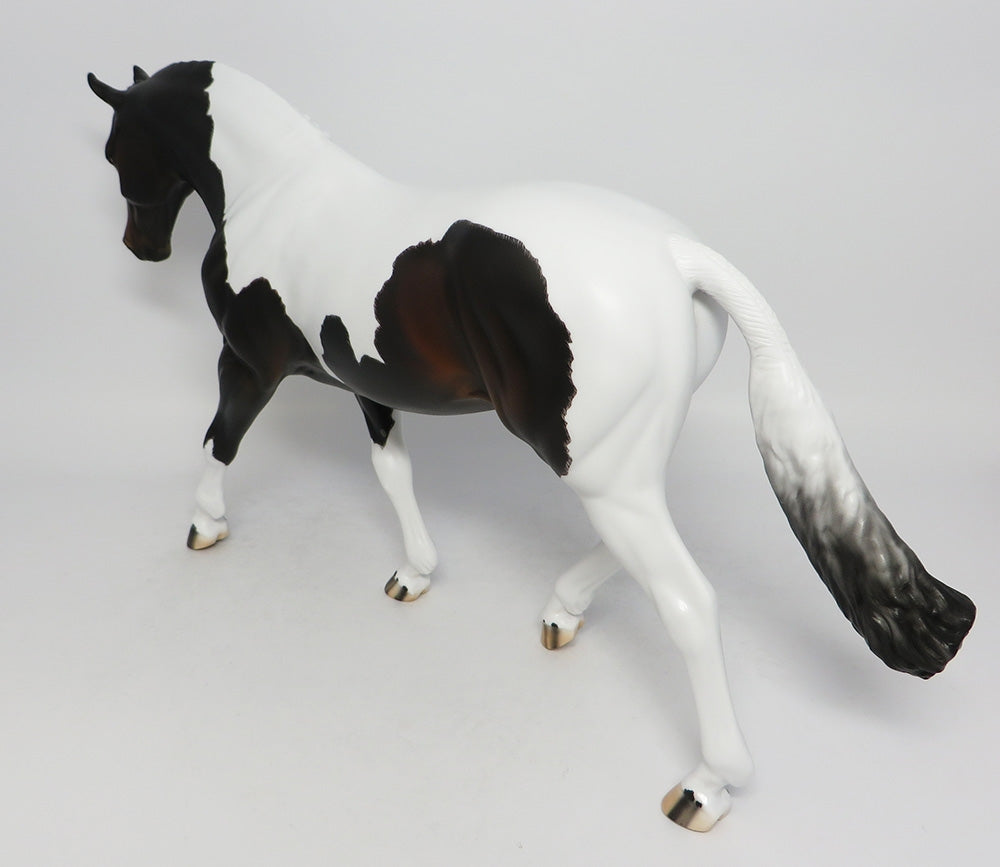 DOOBIE-OOAK ETCHED BAY PINTO IRISH DRAUGHT MODEL HORSE BY CARRIE KELLER EQ 2018