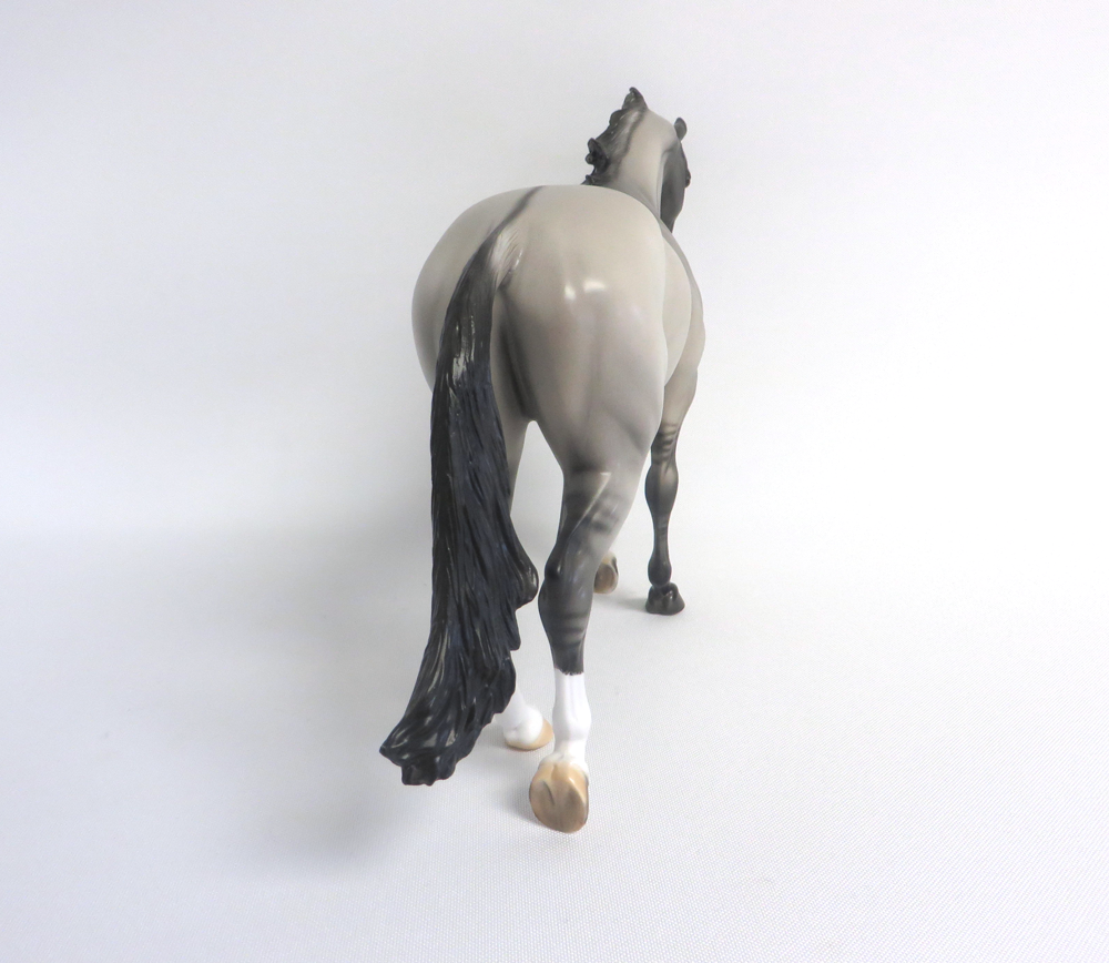 TOKYO -- OOAK GRULLA THOROUGHBRED BY JULIE KIEM MW19
