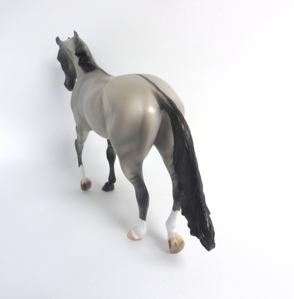 TOKYO -- OOAK GRULLA THOROUGHBRED BY JULIE KIEM MW19