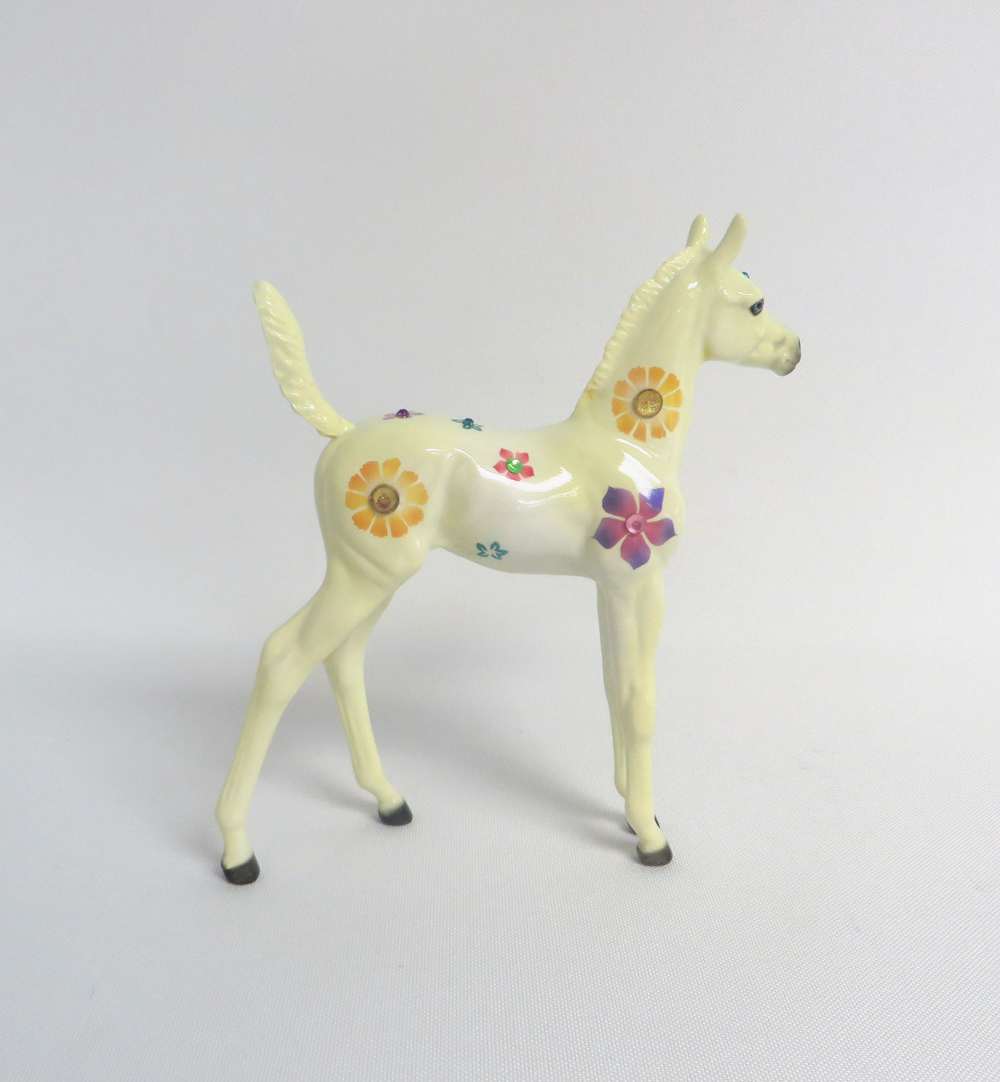 DAIZEY MAE-OOAK YELLOW FLORAL DECO ARABIAN FOAL MODEL HORSE 3/29/19