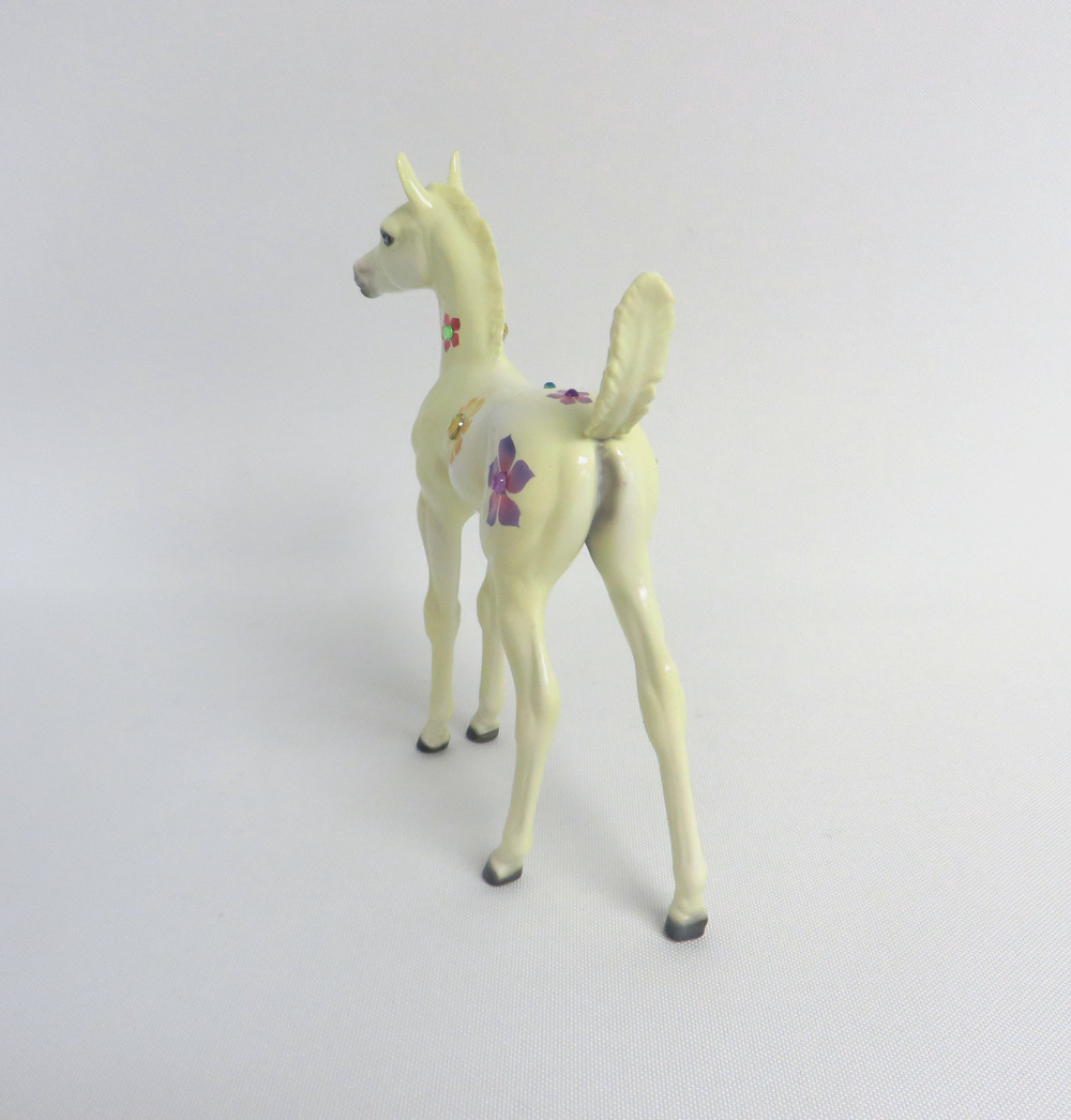 DAIZEY MAE-OOAK YELLOW FLORAL DECO ARABIAN FOAL MODEL HORSE 3/29/19
