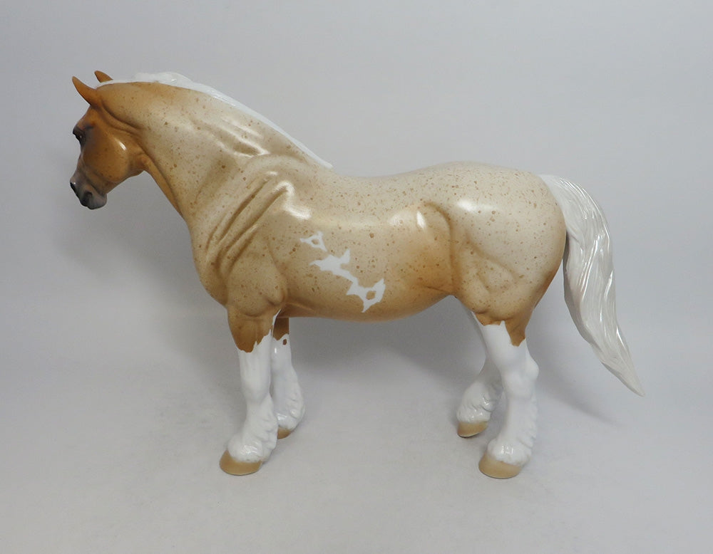KEYHOLE-OOAK PALOMINO ROAN PINTO HEAVY DRAFT MARE MODEL HORSE 7/23/18