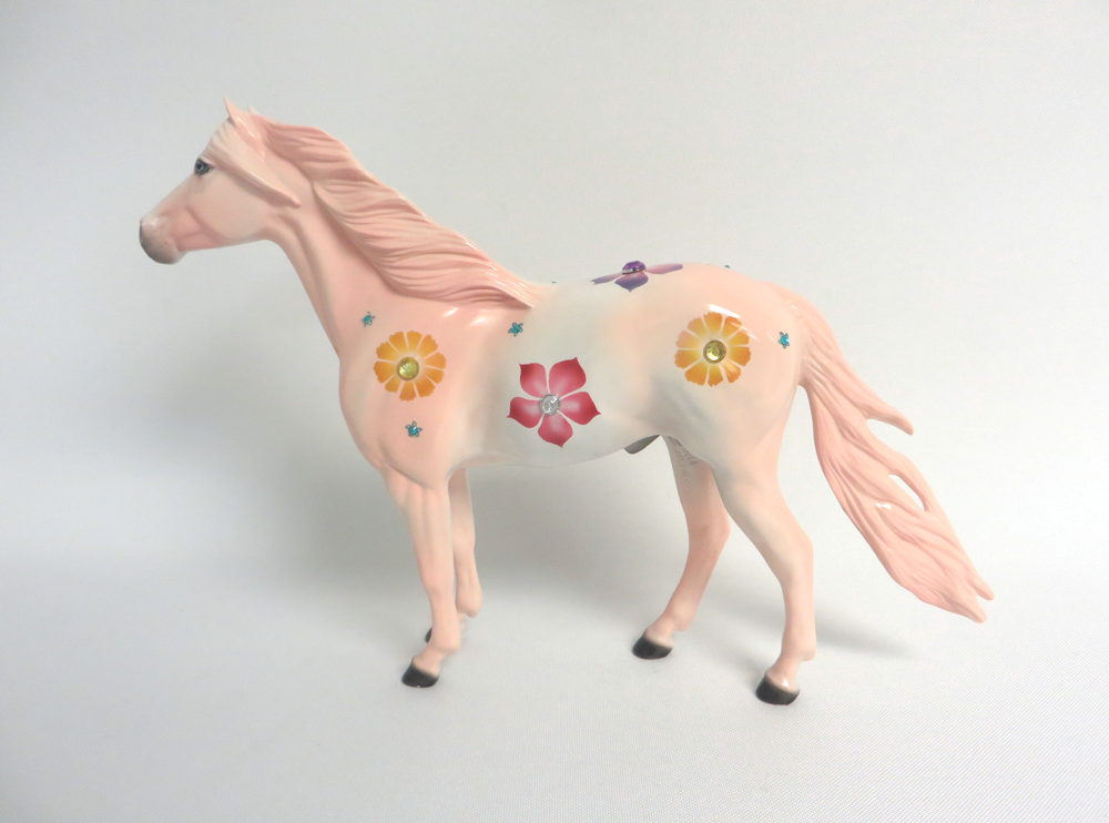 TORENIA-OOAK FLORAL MUSTANG DECORATOR MODEL HORSE 3/29/19