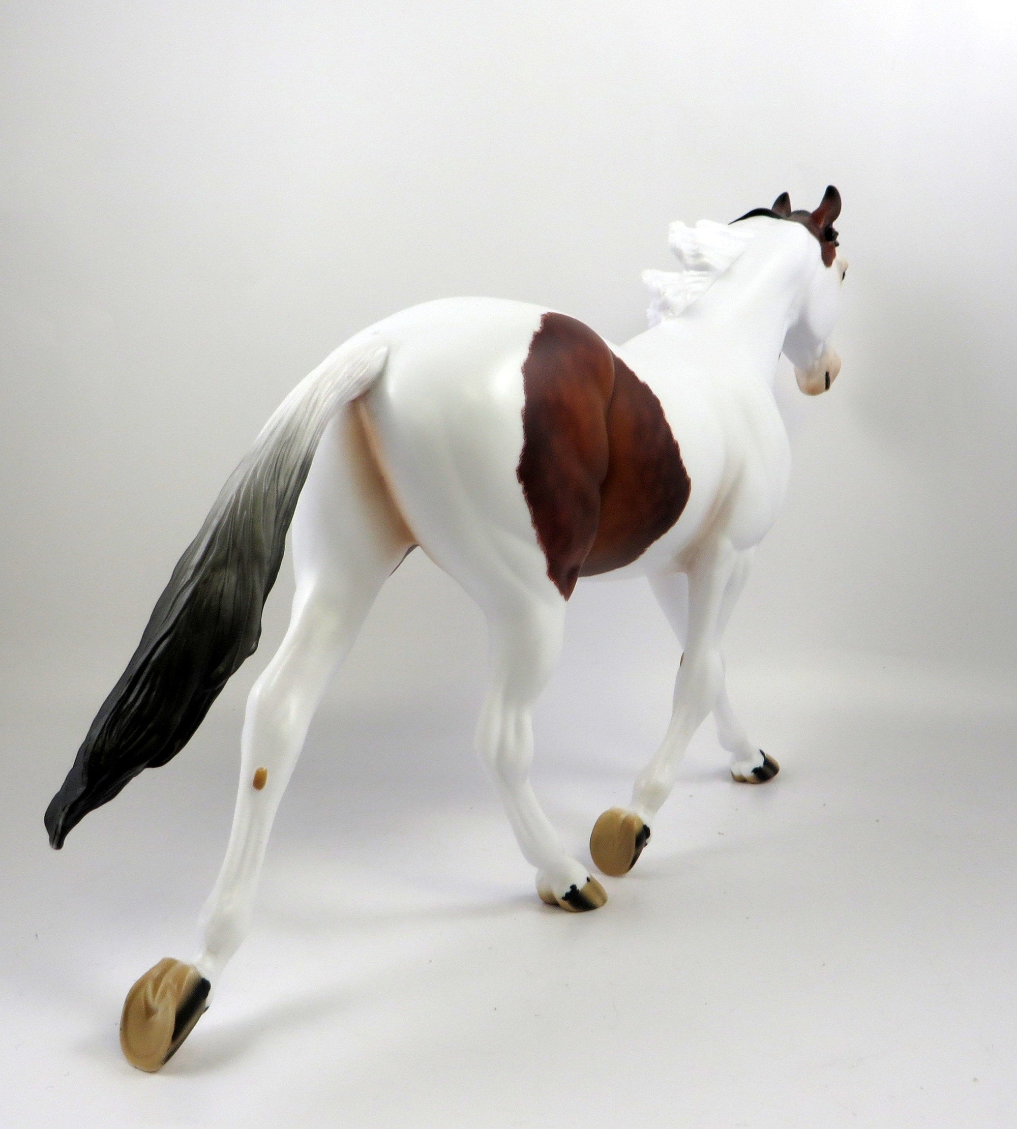 MUCBIOPOLLO-OOAK ETCHED DAPPLE BAY PALOUSE MODEL HORSE 8/26/19