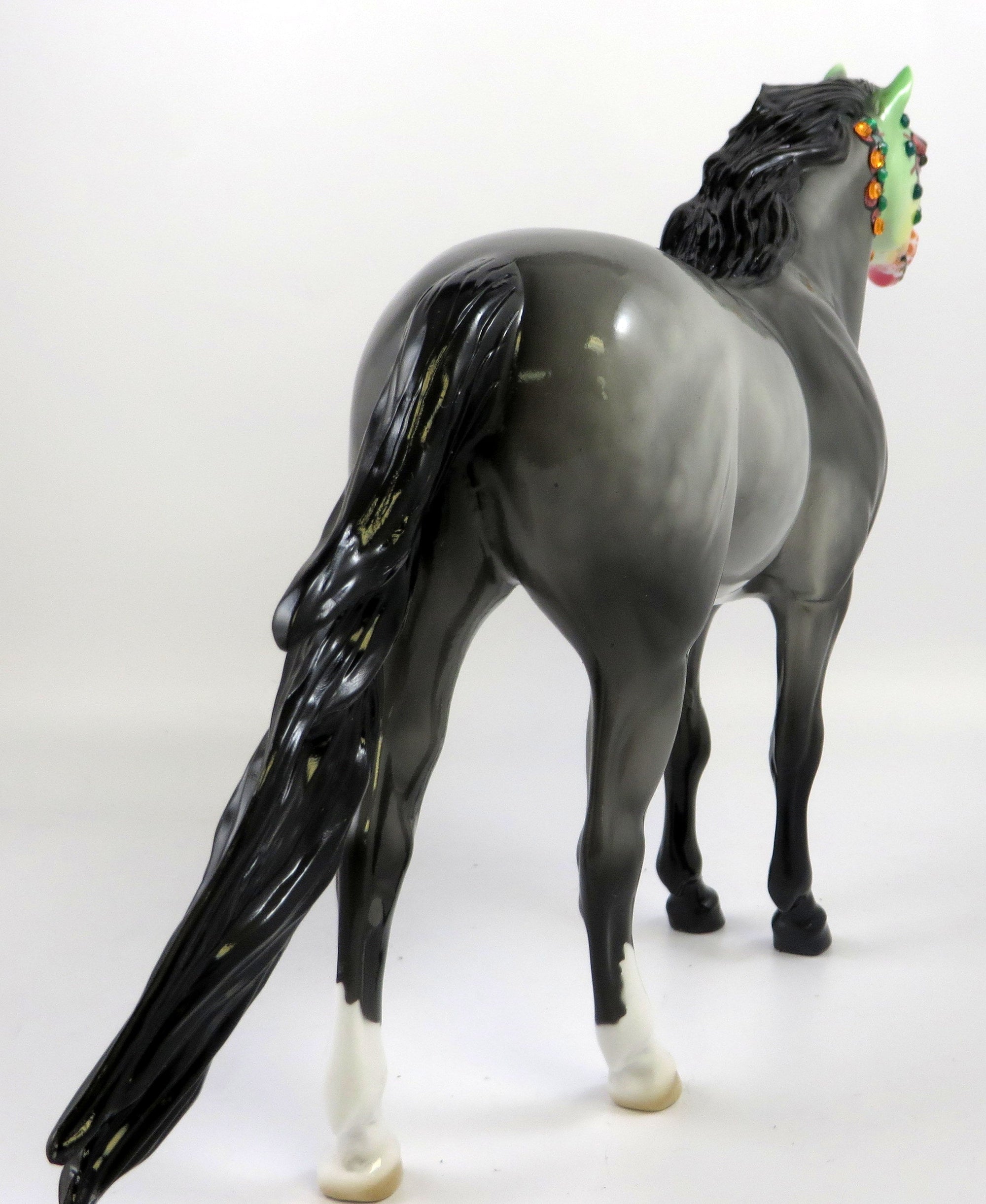 CEMPASUCHIT-OOAK DECORATOR SUGAR SKULL SPANISH MUSTANG 8/23/19