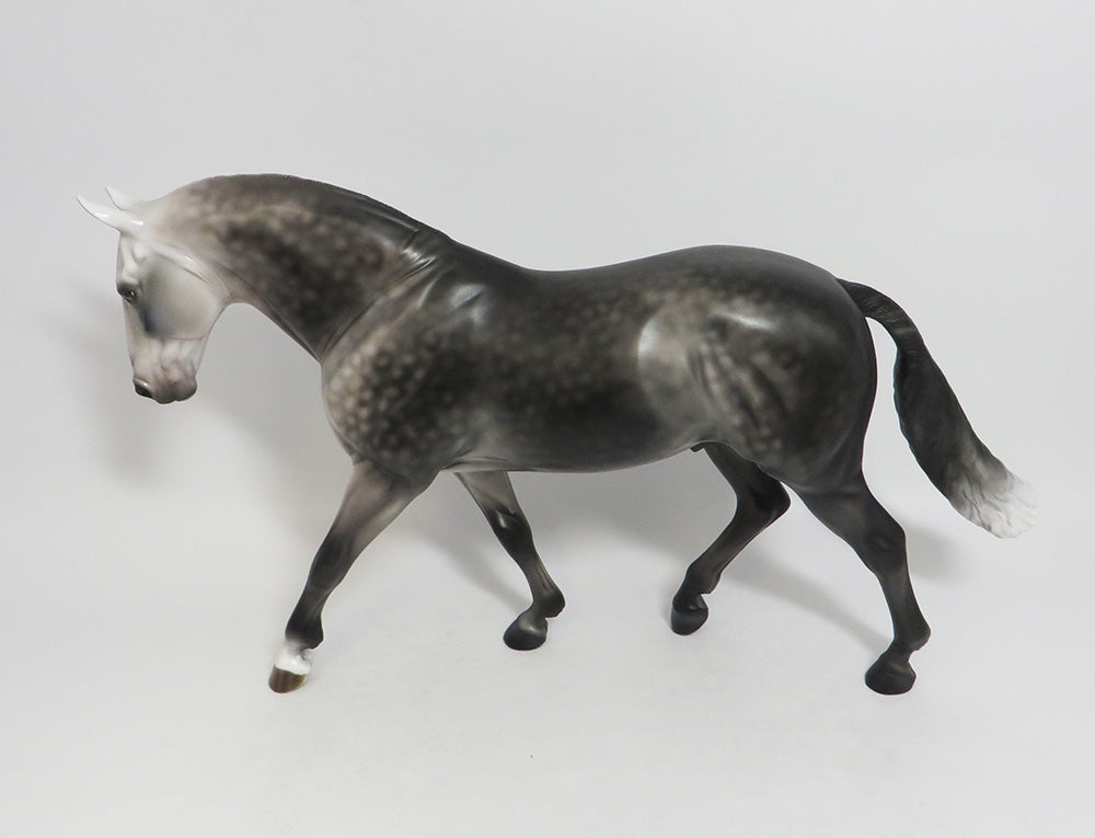 NIAMH-OOAK DAPPLE GREY IRISH DRAFT MODEL HORSE 7/27/18