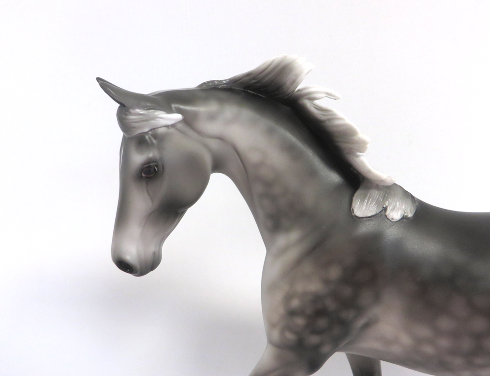 HOOF HEARTED--- LE-4 DPPALE GREY PONY BY AUDREY DIXON EA19 MW19