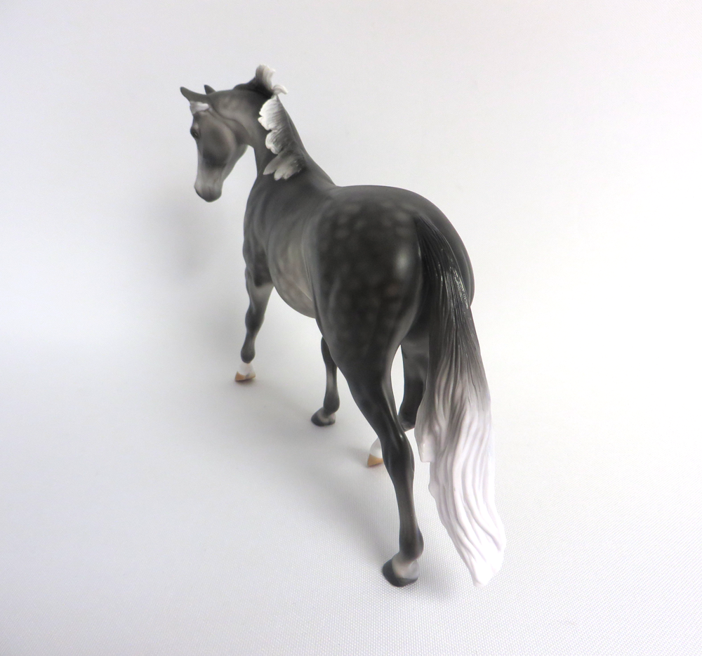 HOOF HEARTED--- LE-4 DPPALE GREY PONY BY AUDREY DIXON EA19 MW19
