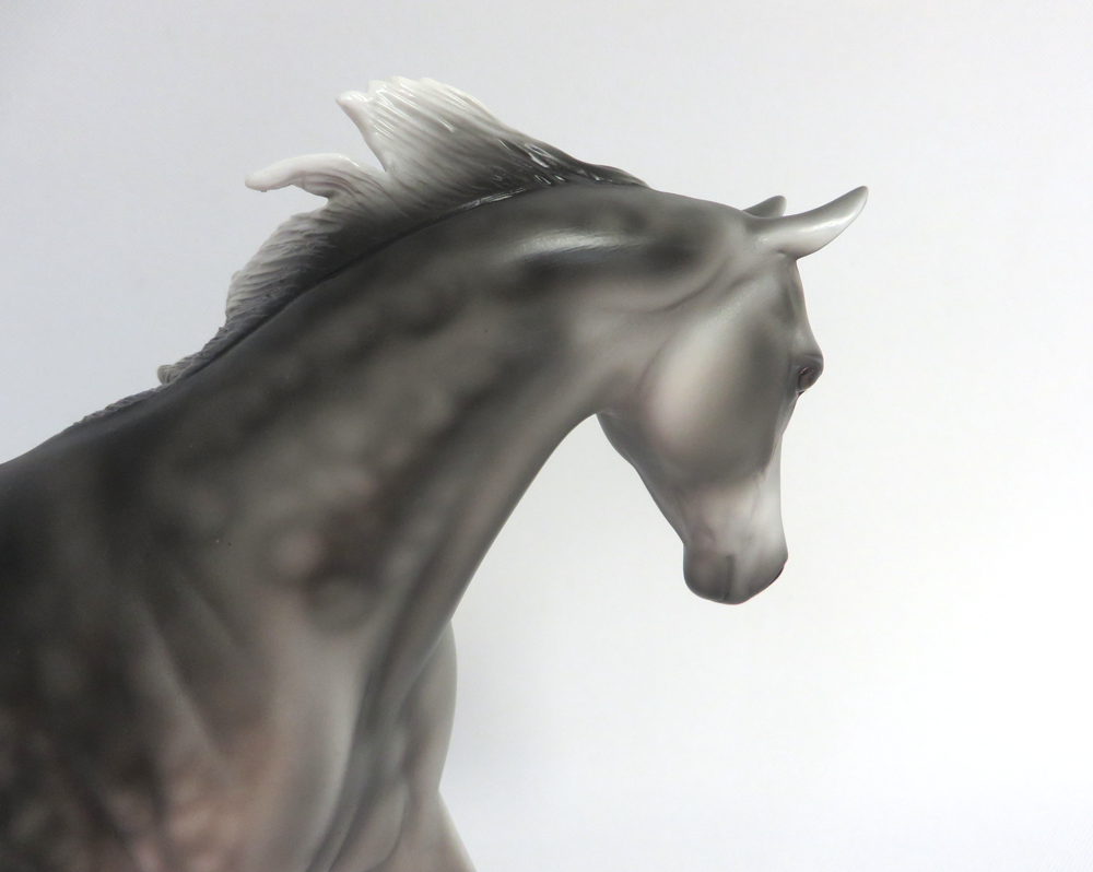 HOOF HEARTED--- LE-4 DPPALE GREY PONY BY AUDREY DIXON EA19 MW19