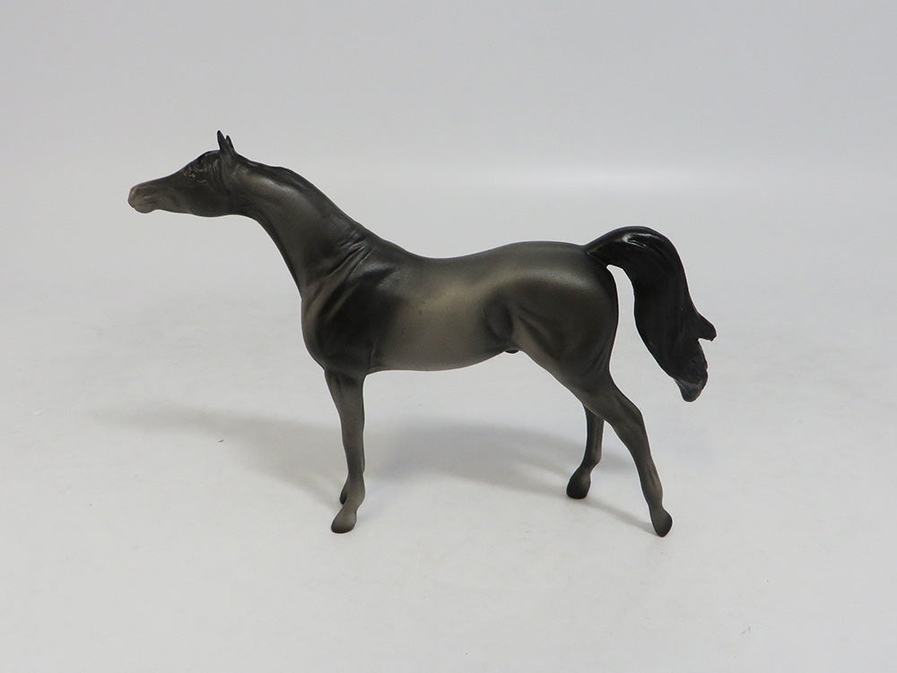 QATAR-LE-6 GREY ARABIAN CHIPS MODEL HORSE 7/27/18