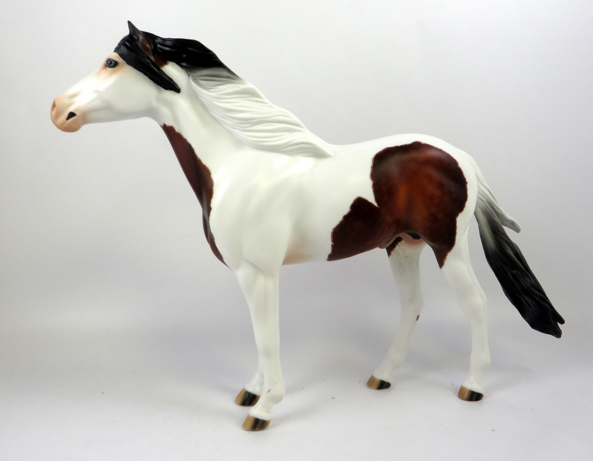 SAINT BERNARD-OOAK ETCHED DAPPLE BAY SPANISH MUSTANG MODEL HORSE 8/26/19