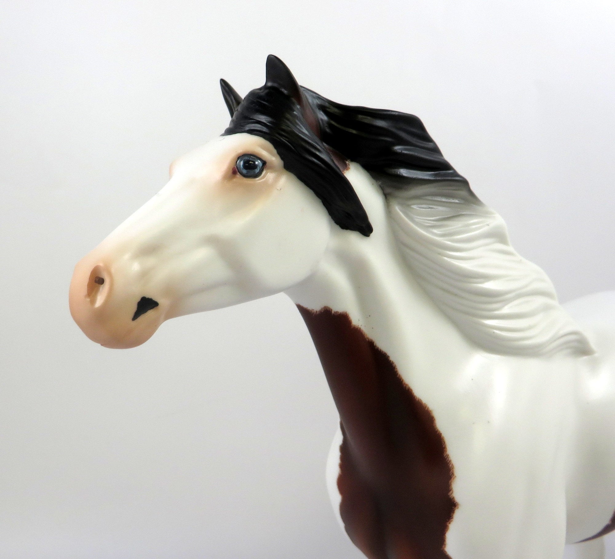 SAINT BERNARD-OOAK ETCHED DAPPLE BAY SPANISH MUSTANG MODEL HORSE 8/26/19