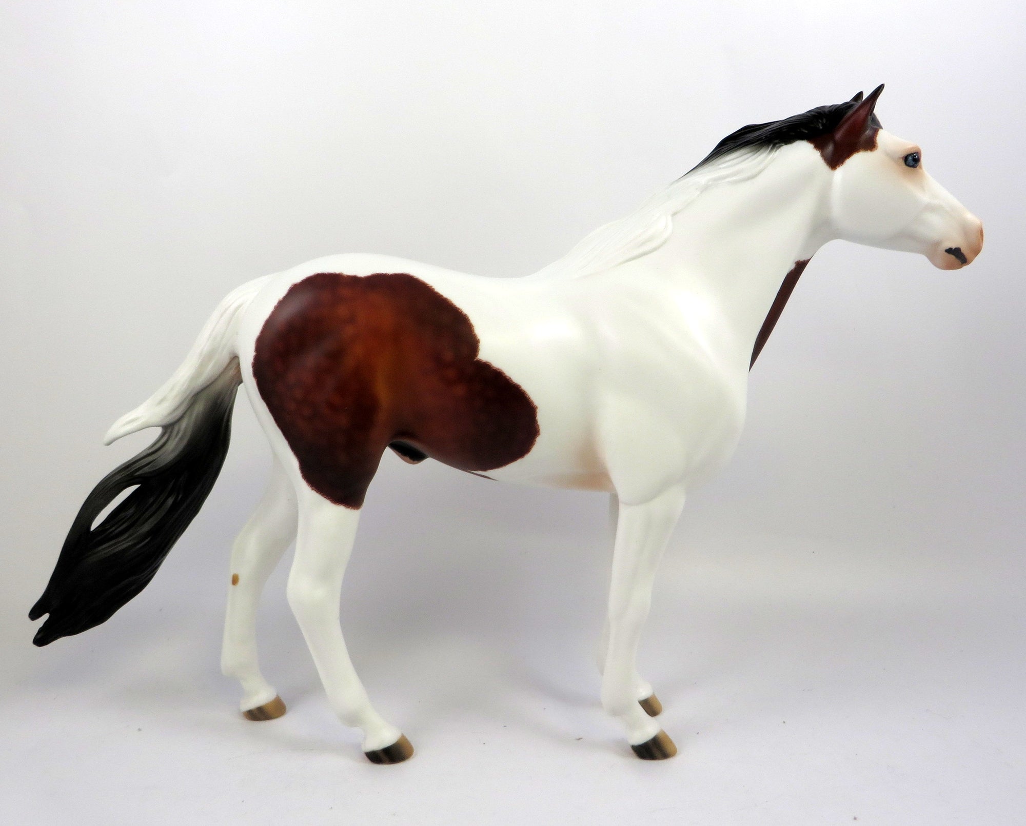 SAINT BERNARD-OOAK ETCHED DAPPLE BAY SPANISH MUSTANG MODEL HORSE 8/26/19