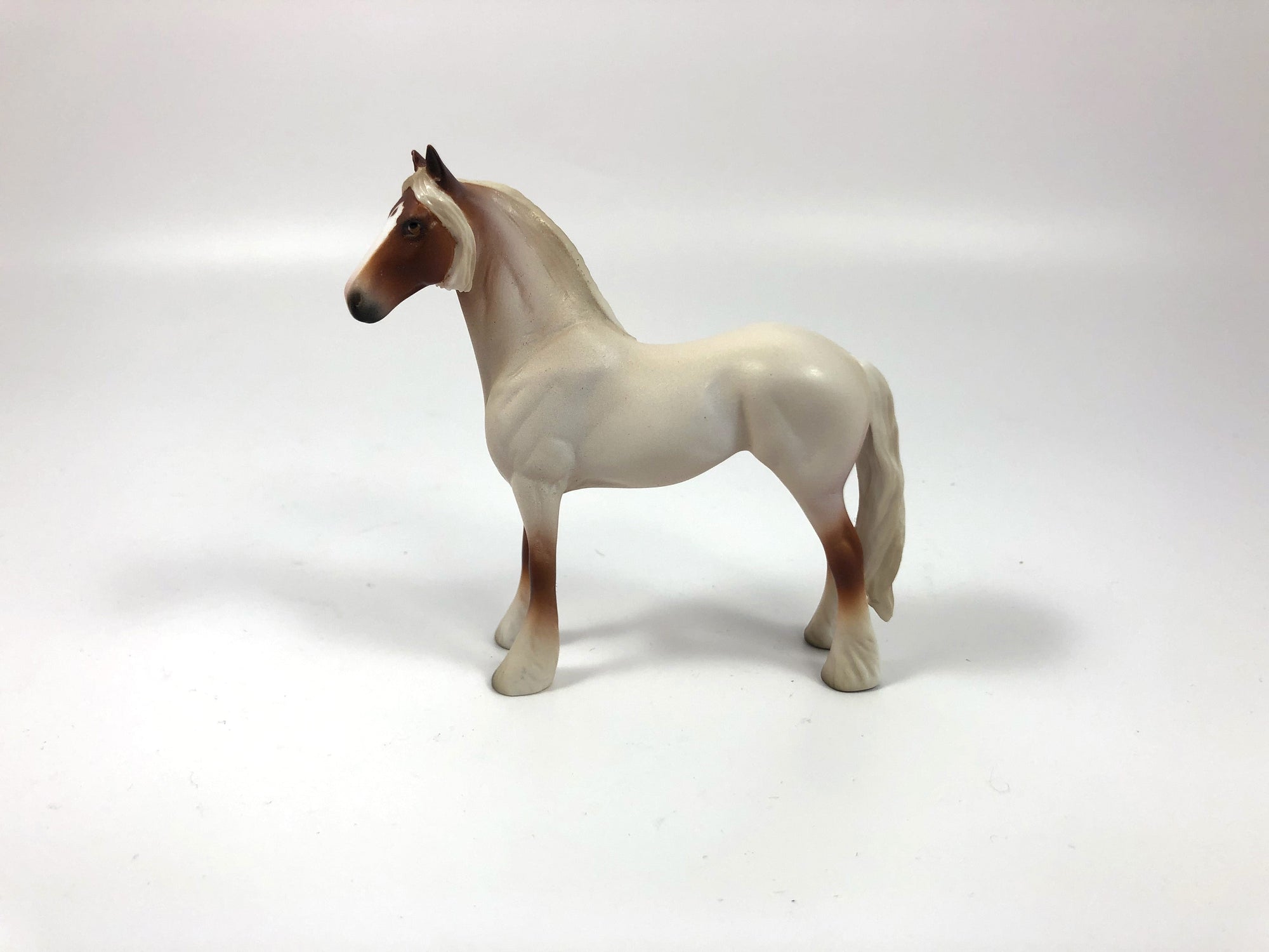 WYNNIE-LE-15 MINI ME CM STRAWBERRY ROAN STANDING RAFT CHIP SHCF 2019