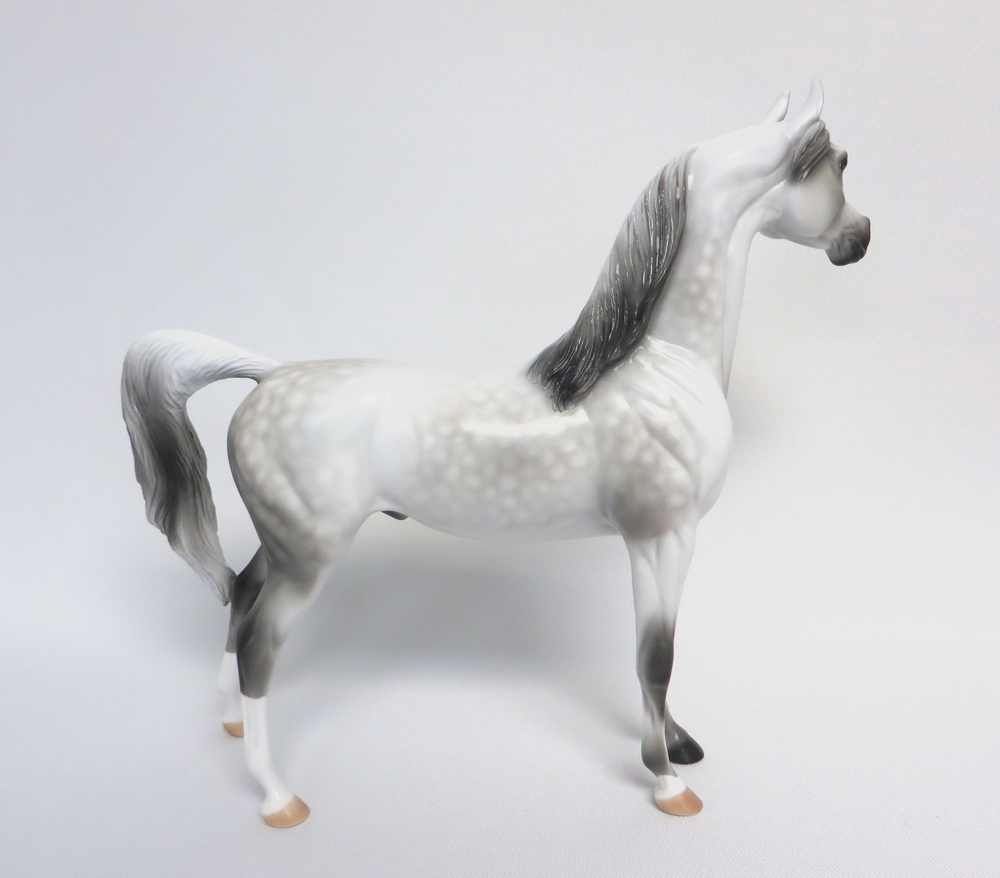 FINNEGAN-OOAK DAPPLE GREY ARABIAN MODEL HORSE EA 19